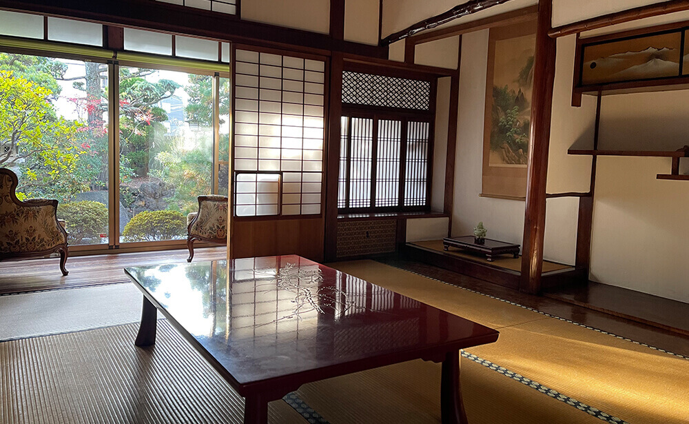 落ち着きと自然光が調和する和の撮影空間